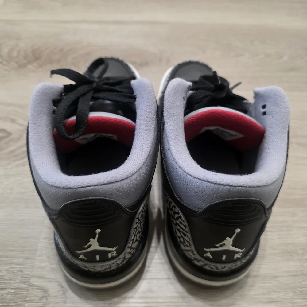 Retro 3 Jordan "Cement" - Picture 2 of 6